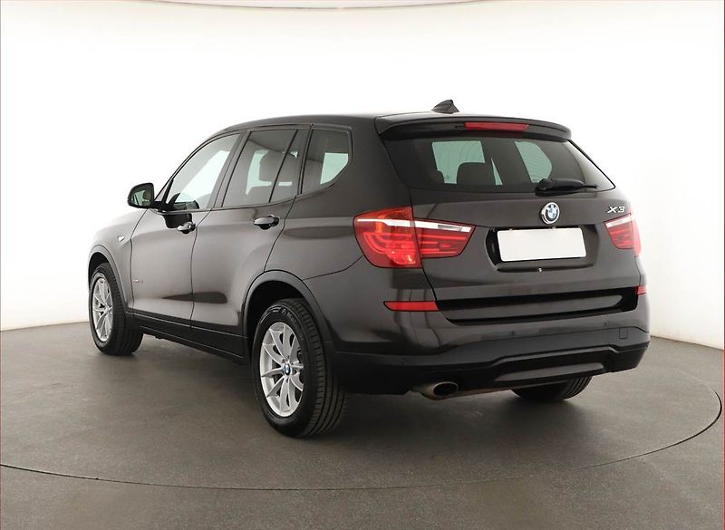 BMW X3 (2015) xDrive20i, 4X4, Automat - fotka 4 z 19