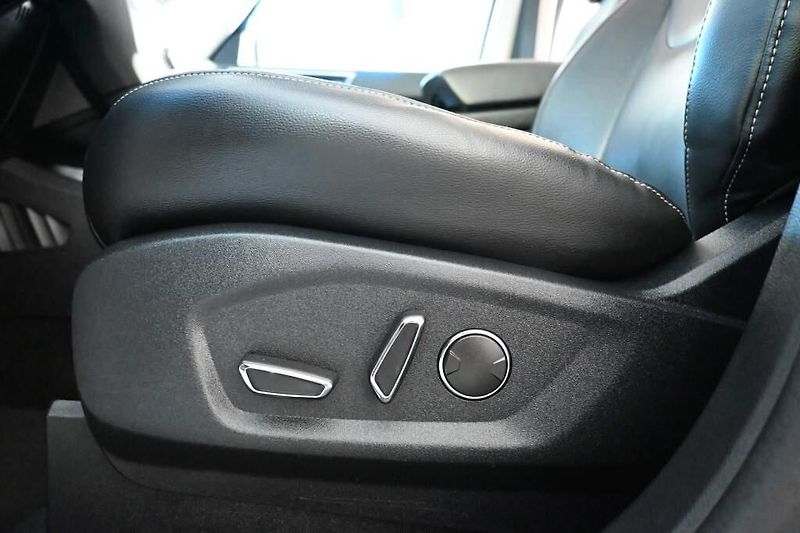 Ford S-MAX (2020) 2.0 4x4 140 KW LED ACC SONY Ta - fotka 31 z 45