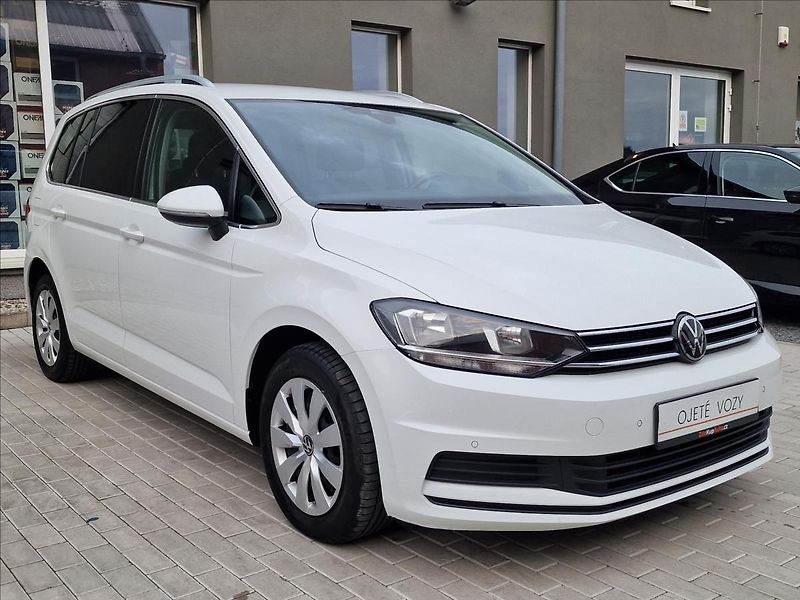 Volkswagen Touran 2.0 TDI Comfortline,ČR,1.Maj. - fotka 3 z 50