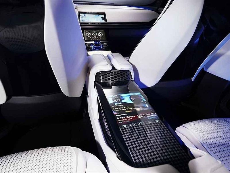 Koncept Jaguar C-X17.