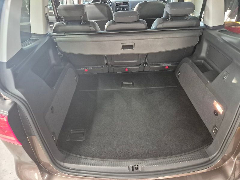 Volkswagen Touran (2013) Comfortline 1.4 TSI 103 kW 6°m - fotka 29 z 30