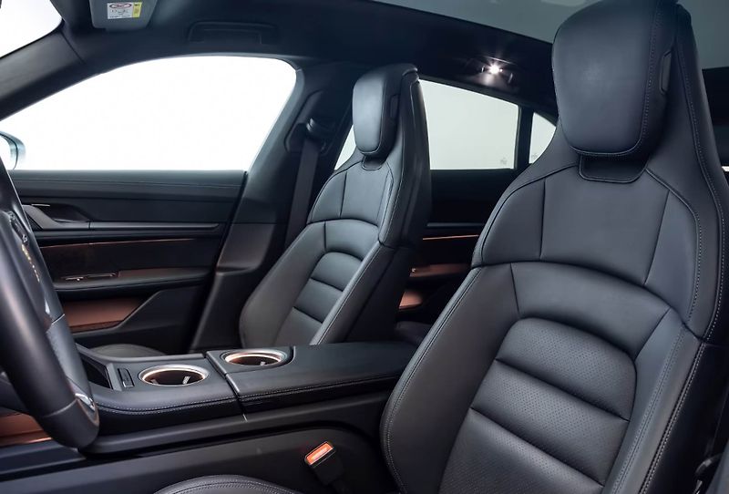 Porsche Taycan 4S Sport Turismo BOSE ACC Pano - fotka 13 z 23