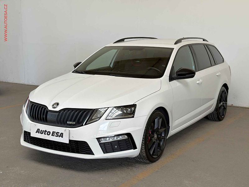 Škoda Octavia (2018) 2.0 TDI, ČR, RS, DSG, LED - fotka 3 z 16