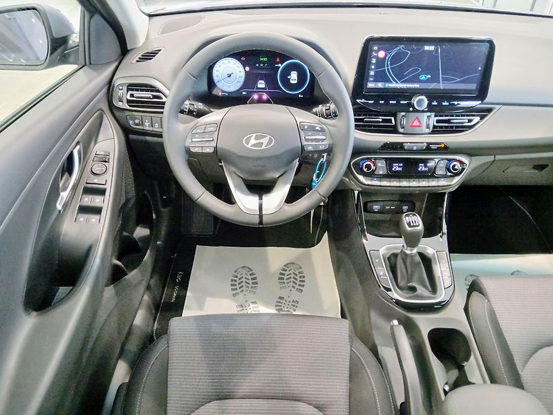 Hyundai i30 (2026) 1.0 T-GDI GO Czech! - fotka 12 z 17