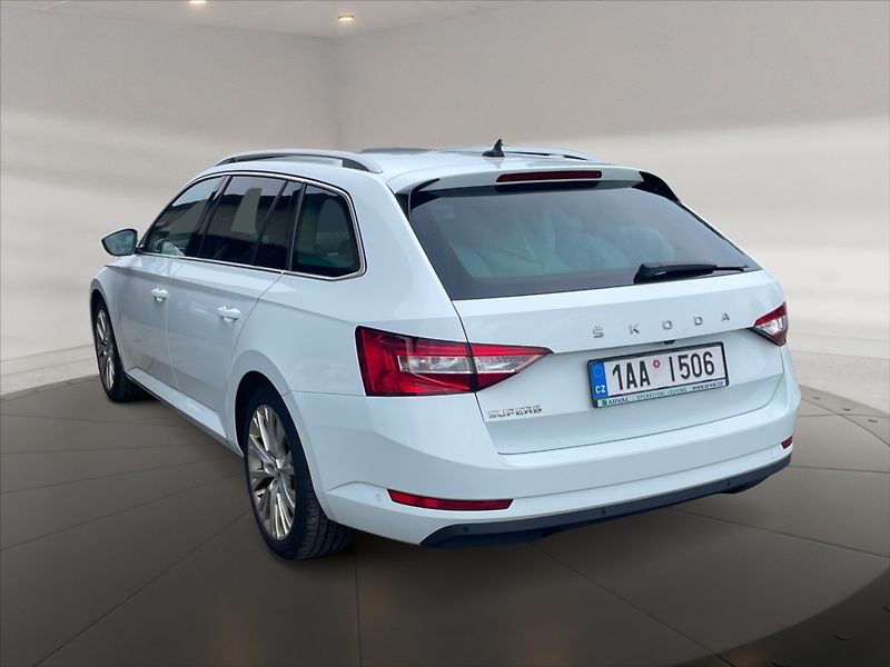 Škoda Superb 2,0 TDI 110 Style DSG - fotka 4 z 11