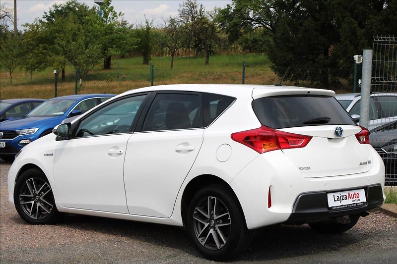 Toyota Auris 1,8 HYBRID KAMERA, SERVISKA - fotka 4 z 34