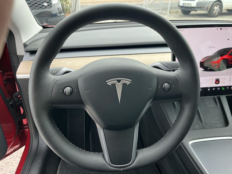 Tesla Model 3 (2023) Performance, 4x4, 460 k - fotka 13 z 13