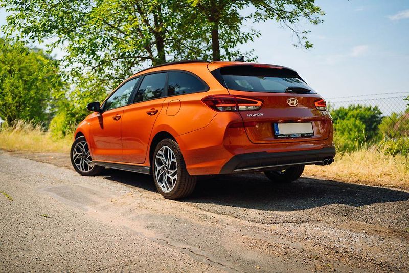 Hyundai i30 (2025) 1.0 T-GDI, N-LINE, DPH - fotka 4 z 26