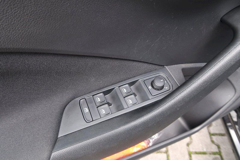Škoda Scala (2025) Selection 1.0 TSI 85 kW - fotka 12 z 23