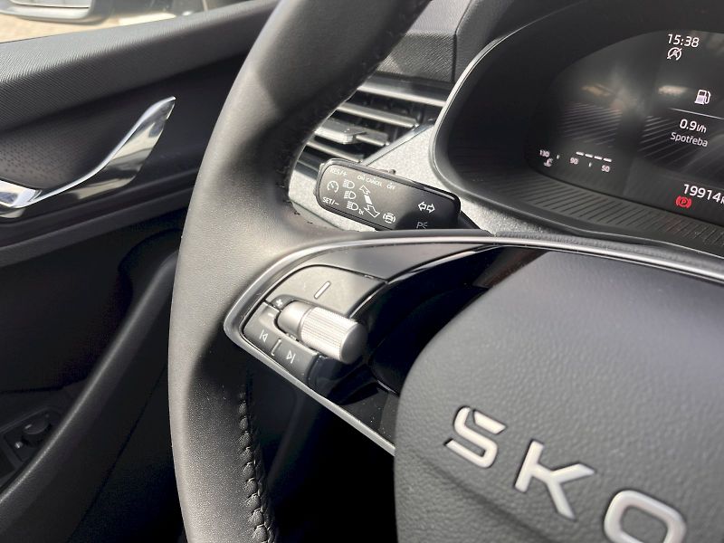 Škoda Scala (2025) 1,0TSI 85KW SELECTION - fotka 21 z 24