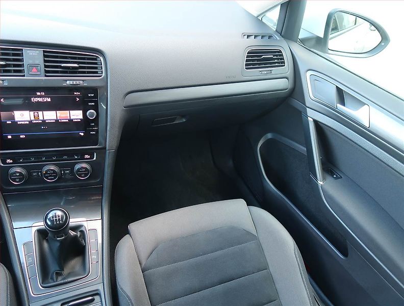 Volkswagen Golf (2017) Comfortline 1.4 TSI - fotka 8 z 14