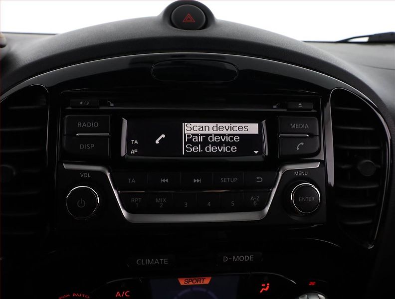 Nissan Juke (2017) 1.2 DIG-T, Tempomat - fotka 11 z 14