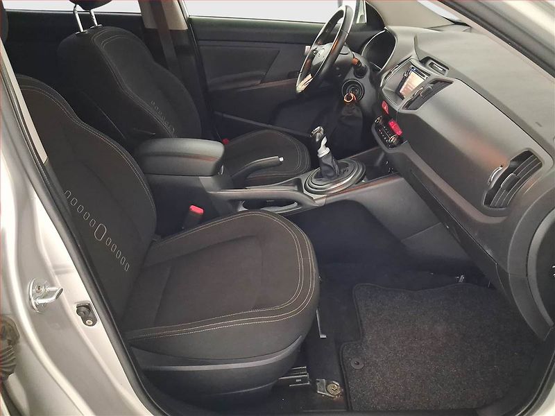 Kia Sportage (2011) 1.7 CRDi, Serv.kniha, Xenony - fotka 9 z 17
