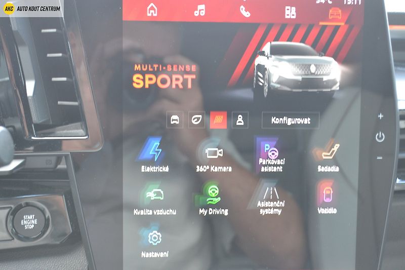 Renault Espace ICONIC E-TECH FULL HYBRID 200k - fotka 49 z 78