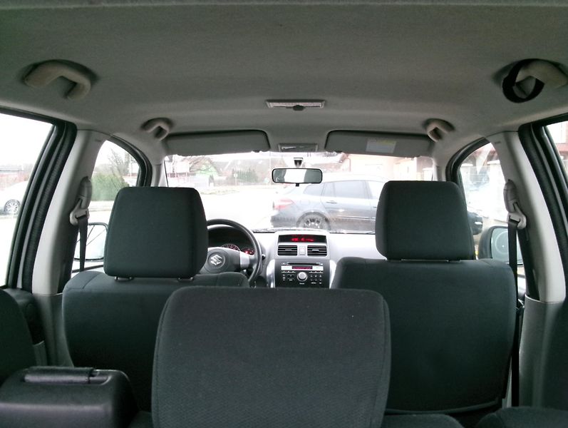 Suzuki SX4 (2009) 1.9DDiS 4x4 KLIMA výhřev TAŽNÉ - fotka 14 z 30