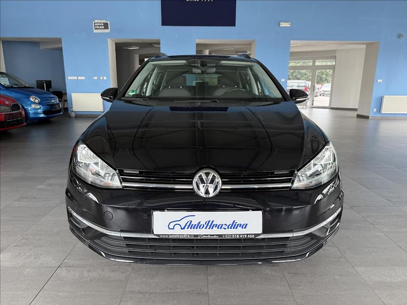 Volkswagen Golf 1,6   TDI 85kW,1.MAJ,SERVISKA - fotka 2 z 28