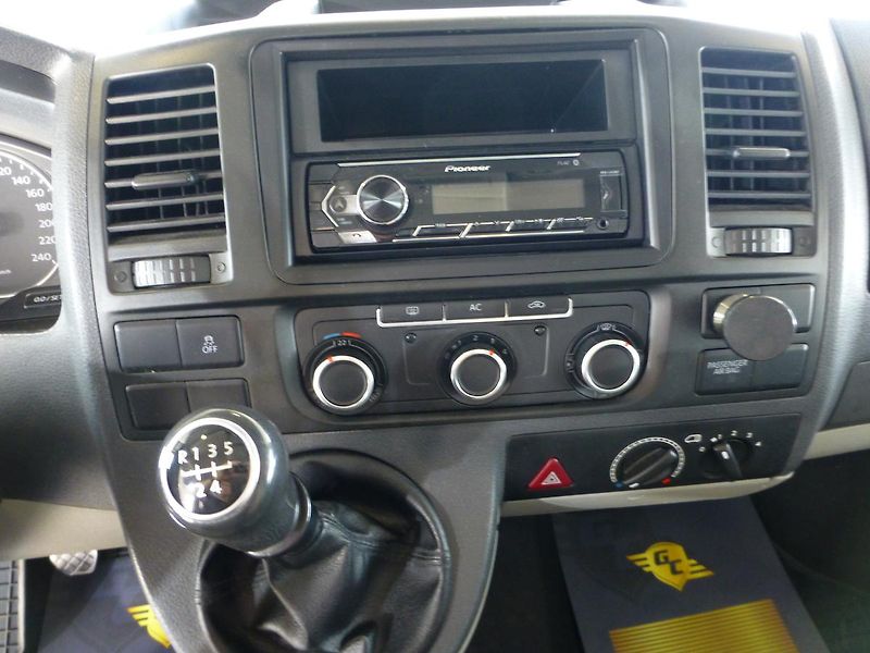 Volkswagen Transporter (2010) 2,0TDI-75KW**TAŽNÉ**ALU**9MÍST - fotka 24 z 24