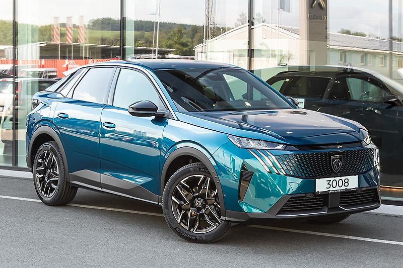 Peugeot 3008 (2026) 1,2 Hybrid 145 e-DCS6  BUSINES - fotka 3 z 14