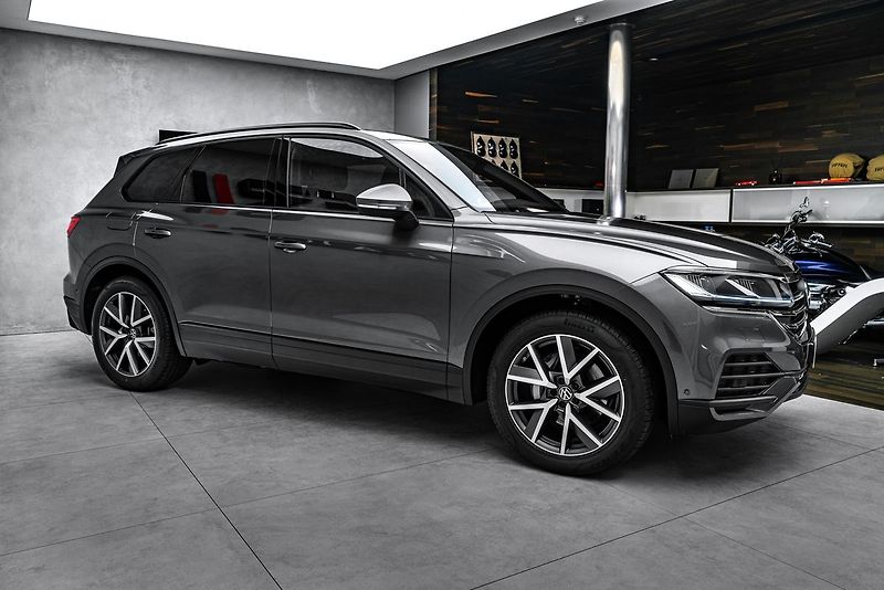 Volkswagen Touareg V6 3,0TDI Vzduch LED Tažné - fotka 4 z 18