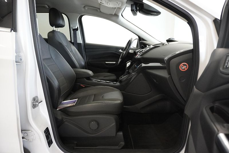 Ford Kuga 2.0 TDCI 132kW TITANIUM 4X4 - fotka 26 z 32