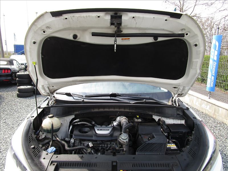 Hyundai Tucson 1.6T-GDi, aut. klima, 1. maj. - fotka 40 z 40