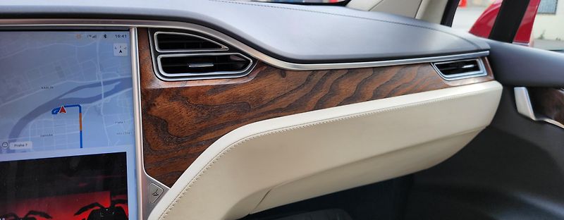 Tesla Model X (2018) 5 MÍST-AWD-KOLA-20-SOH-87,3 - fotka 37 z 58