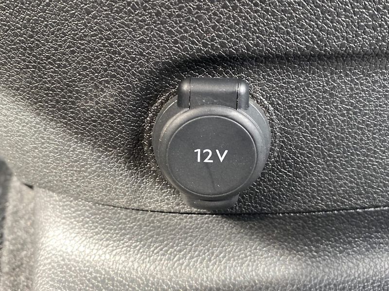 Opel Combo (2024) XL 1,5CDTI (96kW)7Míst - fotka 22 z 38