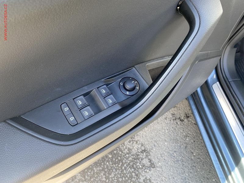 Škoda Superb (2021) 2.0 TFSi, 1.maj,ČR, Ambition - fotka 12 z 18