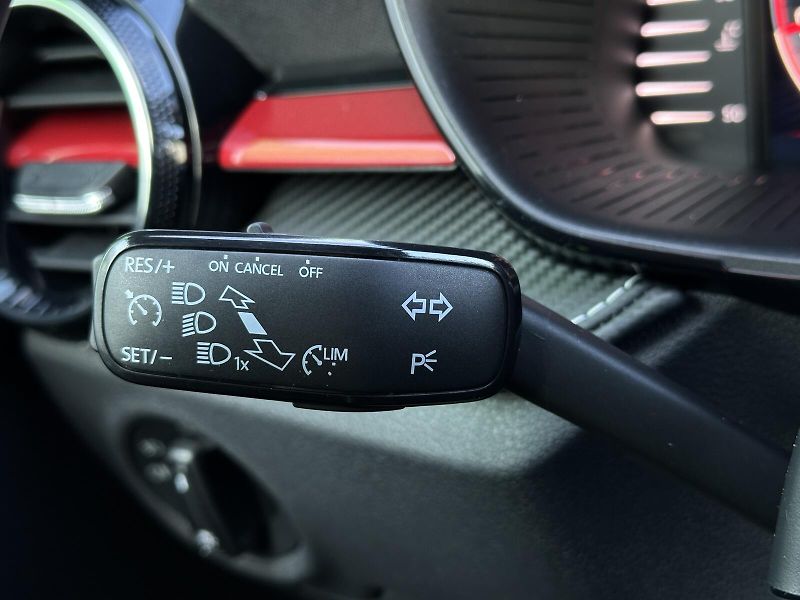 Škoda Fabia 1.0TSi 116PS Monte Carlo Bi-LE - fotka 16 z 35