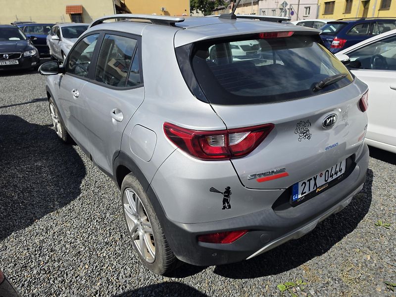Kia Stonic 1.0 T Kamera  - fotka 3 z 12