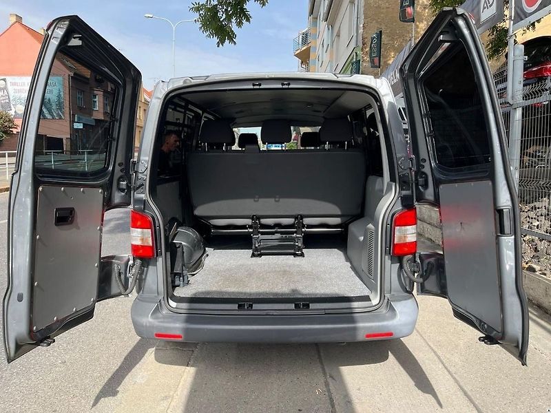 Volkswagen Transporter 2.0TDI/103kW2010/CZ/8MÍST/1.MA - fotka 16 z 59