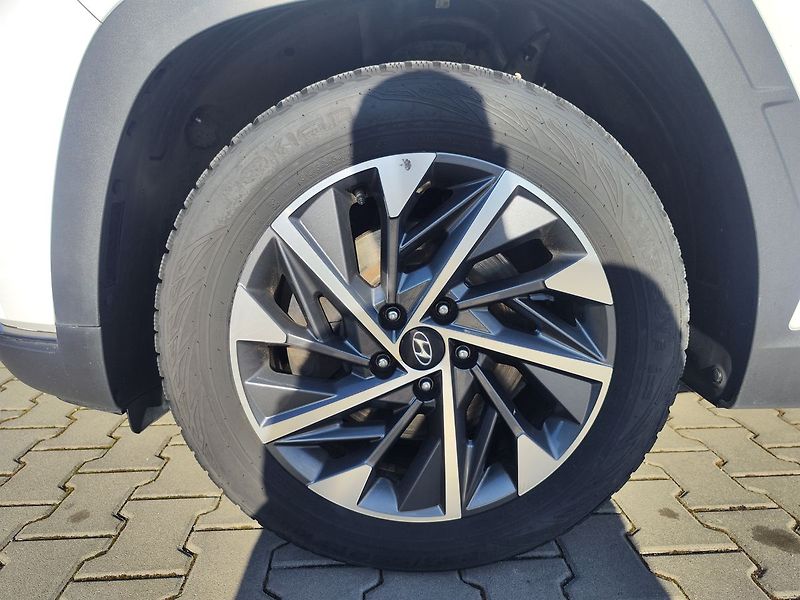 Hyundai Tucson 1.6 CRDi/100kW Smart DCT 4x4 - fotka 29 z 29