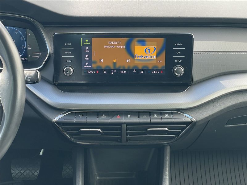 Škoda Octavia 2,0 TDI Combi Ambition Plus - fotka 11 z 23