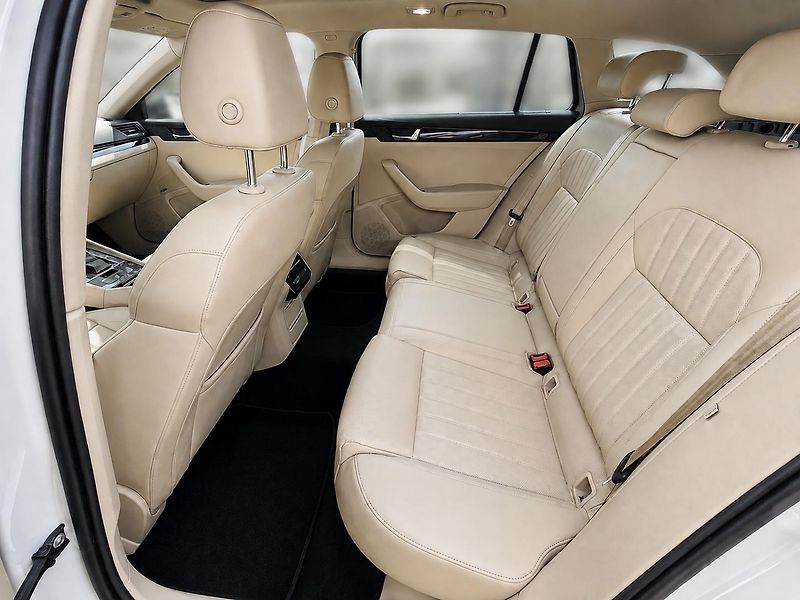 Škoda Superb (2015) - fotka 7 z 11