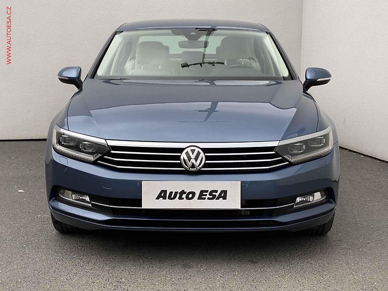 Volkswagen Passat (2015) 1.8TSi, ČR, LED, navi, kamera - fotka 2 z 18