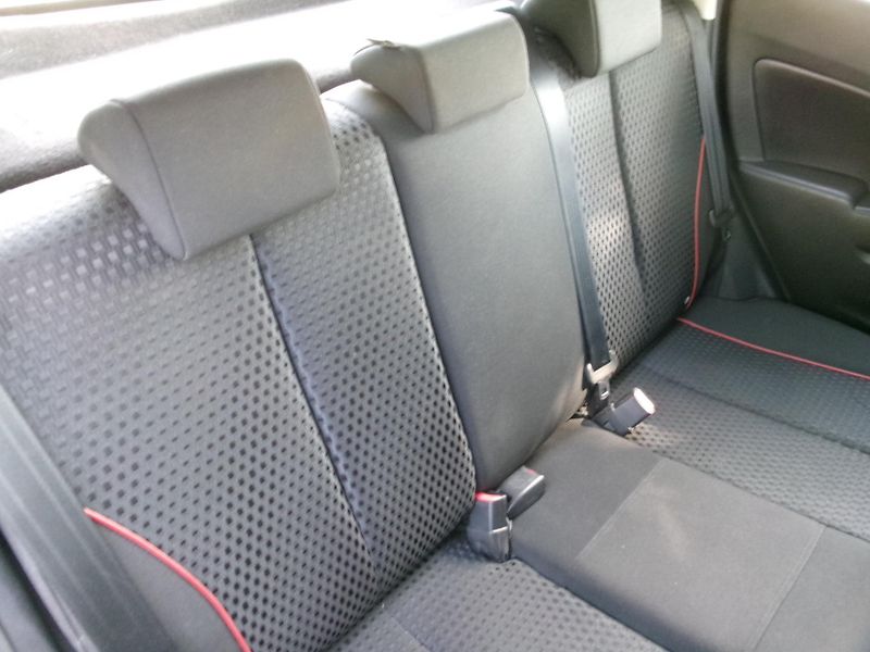 Mazda 2 (2011) 1,3i KLIMA ALU VÝHŘEV - fotka 18 z 27