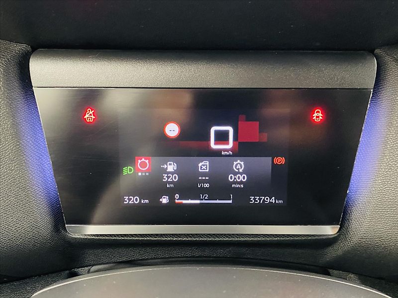 Citroën C4 1,2 PureTech 96KW S&S  ČR - fotka 11 z 26
