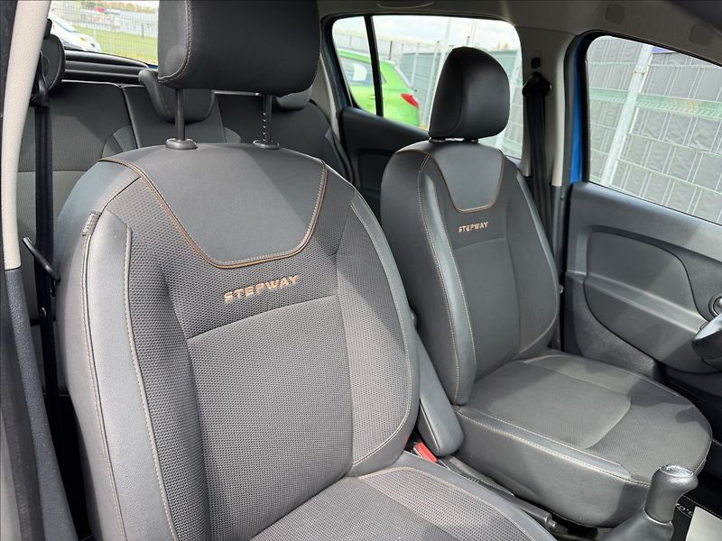 Dacia Sandero 0.9 TCe Stepway - fotka 13 z 18