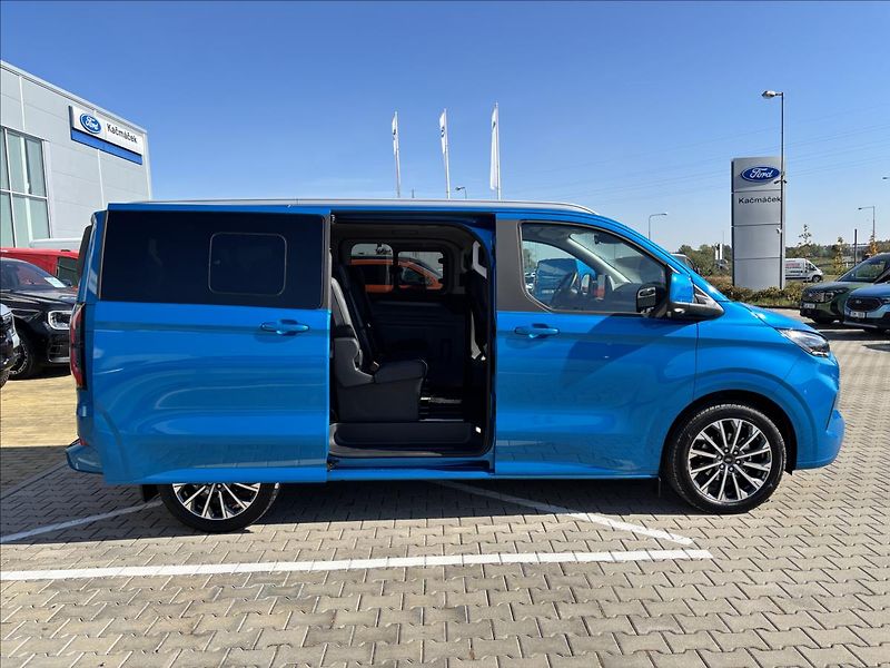 Ford Tourneo Custom 2,0 125kW Titanium X AWD L1 - fotka 17 z 36