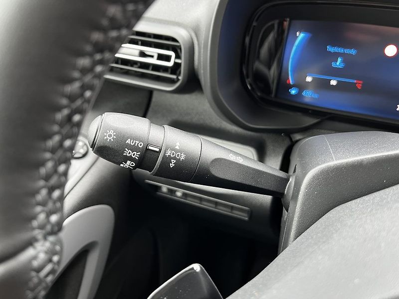Toyota ProAce City Verso 1.5L 130k Family ODBĚR 1/2027 - fotka 27 z 31