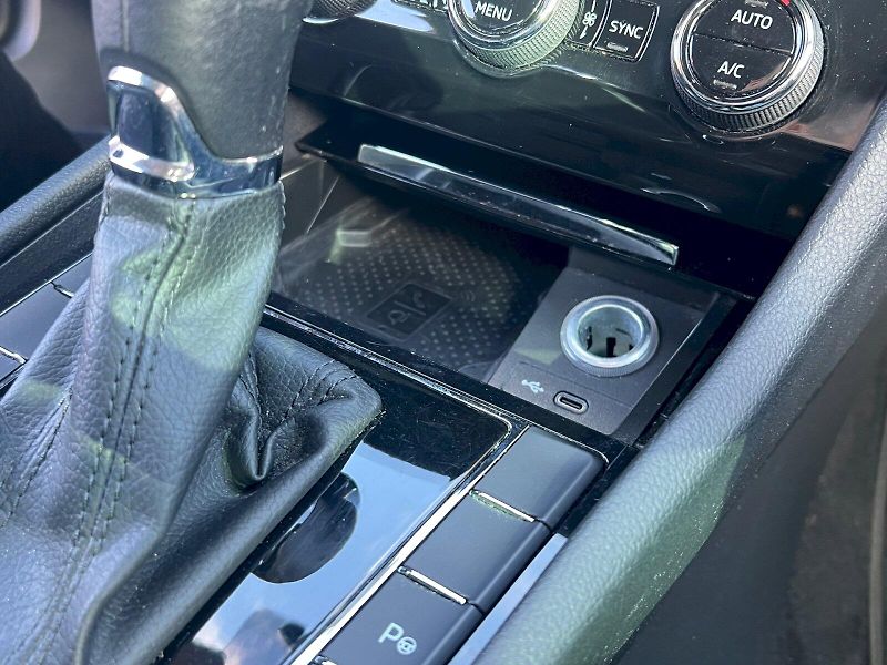 Škoda Superb (2023) L&K 2.0TDi 4x4 147kW 7°automat - fotka 27 z 31