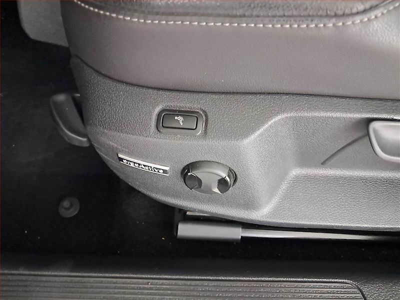 Volkswagen Golf (2015) 1.6 TDI, Tempomat - fotka 15 z 19