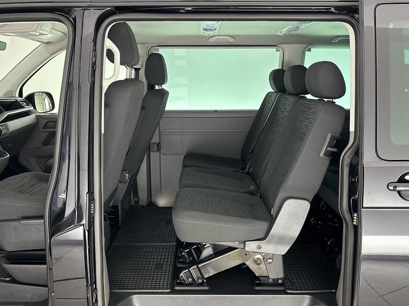 Volkswagen Caravelle Long Comfortline DSG - fotka 8 z 27