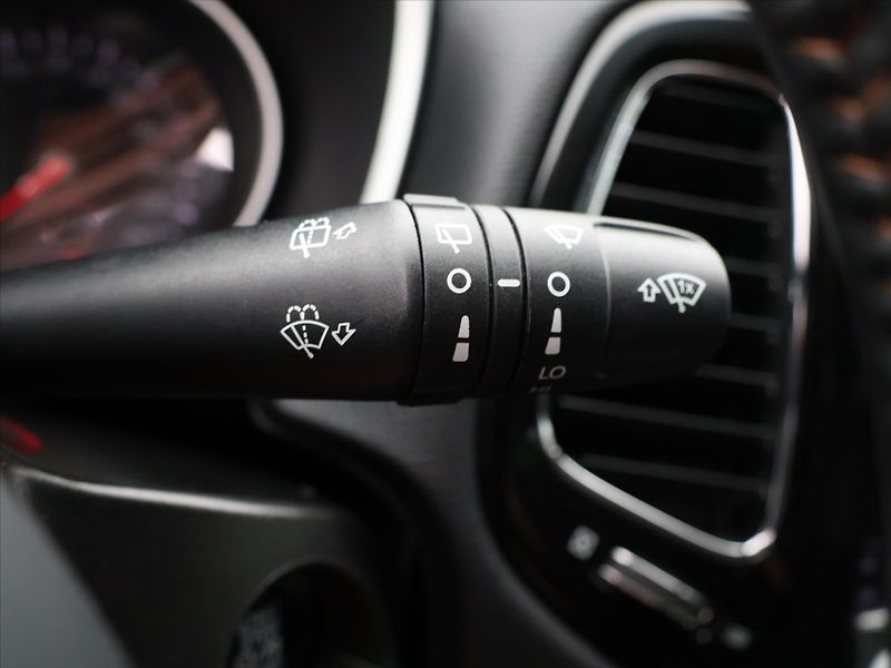 Jeep Compass 1,4 MultiAir Aut. 4WD Limited - fotka 19 z 33