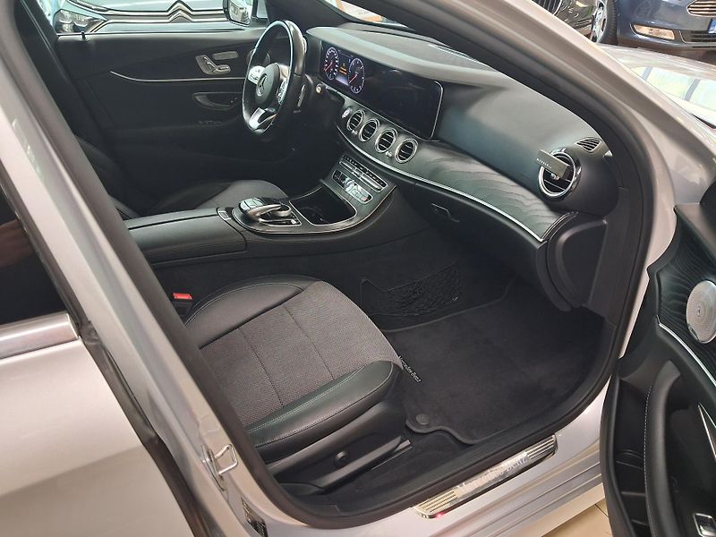 Mercedes-Benz Třídy E E 220d 4MATIC Sport Style, ČR - fotka 10 z 32