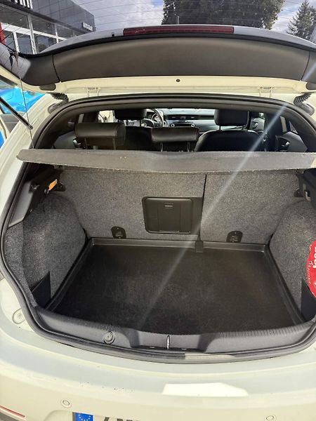 Alfa Romeo Giulietta (2012) 1.4 TB Multiair - fotka 8 z 9