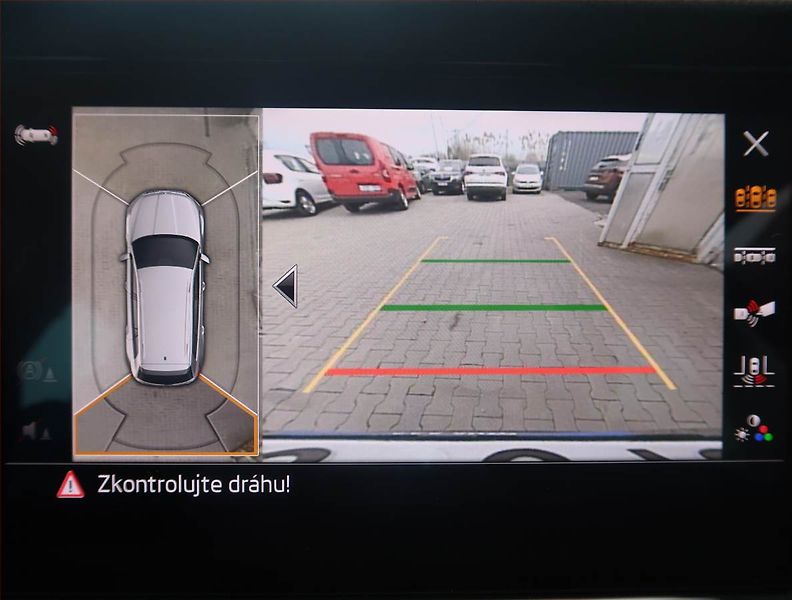 Dacia Duster (2022) 1.0 TCe, LPG, Serv.kniha - fotka 16 z 16