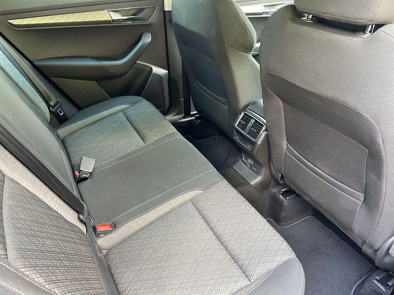 Škoda Karoq (2025) 1.5 TSI Top Selection - fotka 11 z 34