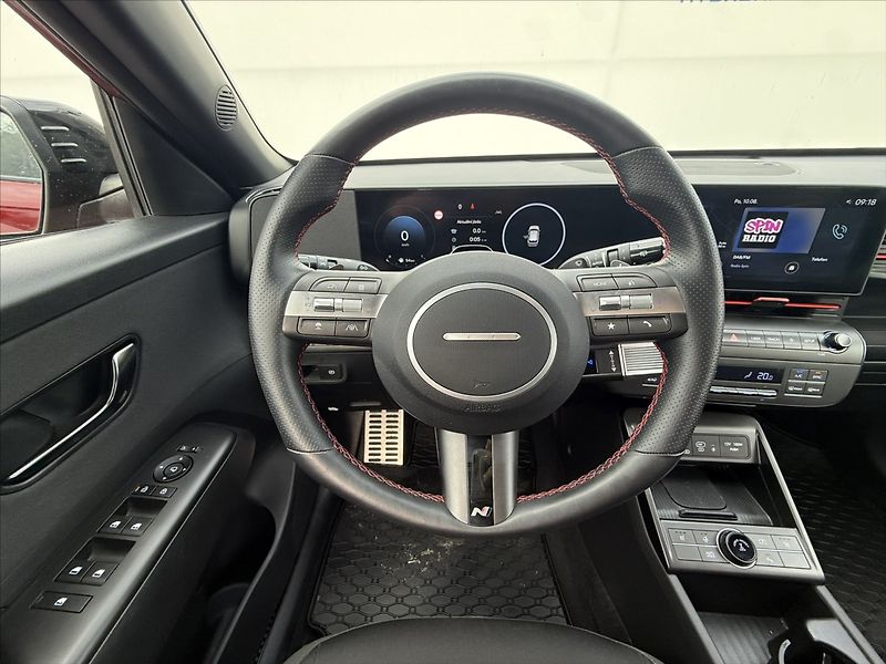 Hyundai Kona 1,6 T-GDI 125kW DCT N-Line 4WD - fotka 8 z 22