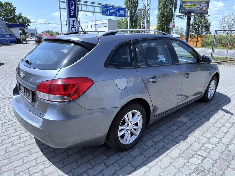 Chevrolet Cruze 1.7 TD 96 kW servisní knížka - fotka 5 z 15